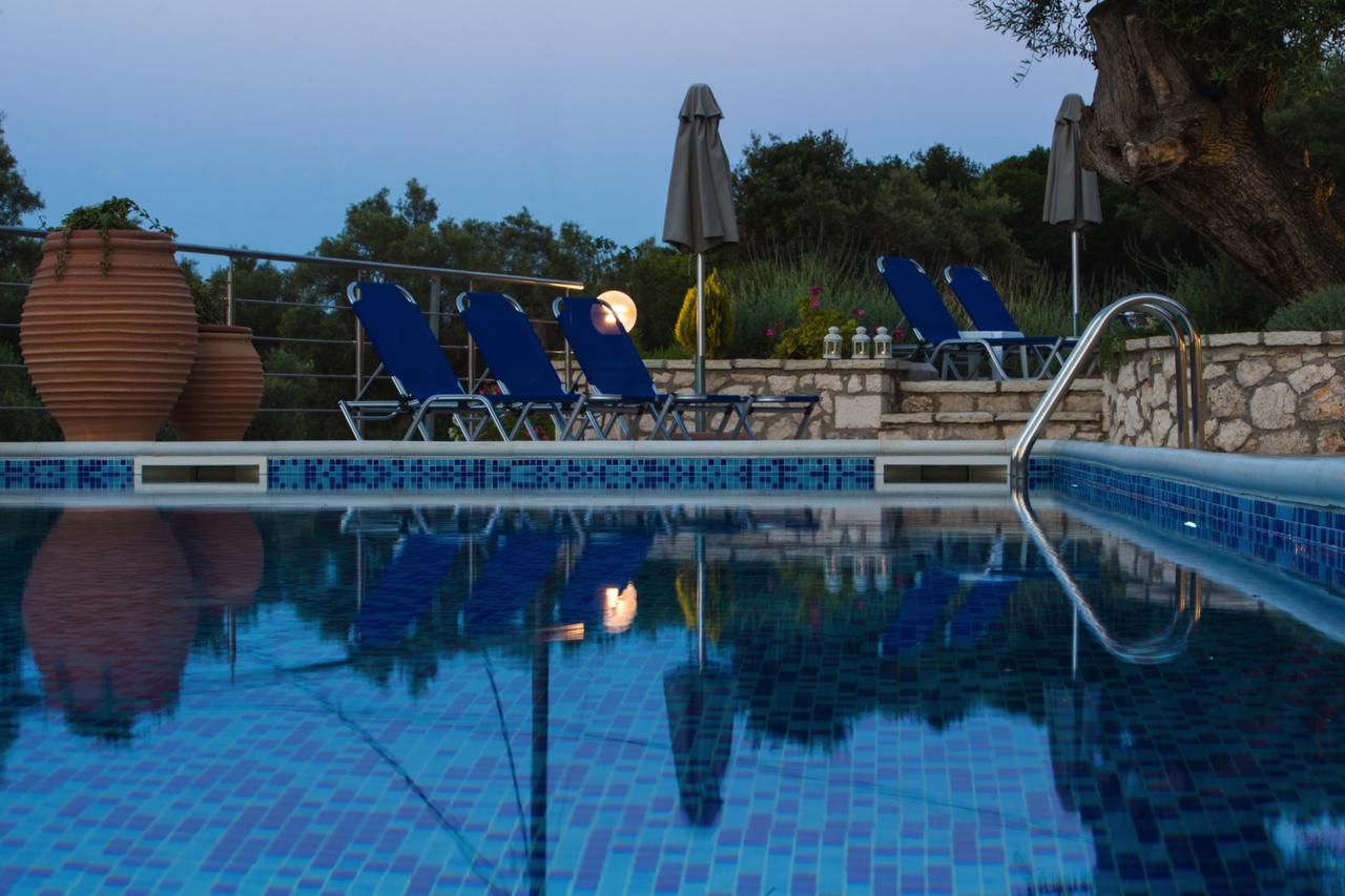 סיבוטה Villas Amantea- Four Villas With Big Pool And Infinity Pool מראה חיצוני תמונה