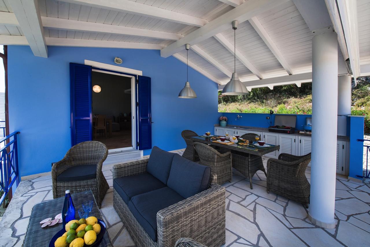 סיבוטה Villas Amantea- Four Villas With Big Pool And Infinity Pool מראה חיצוני תמונה